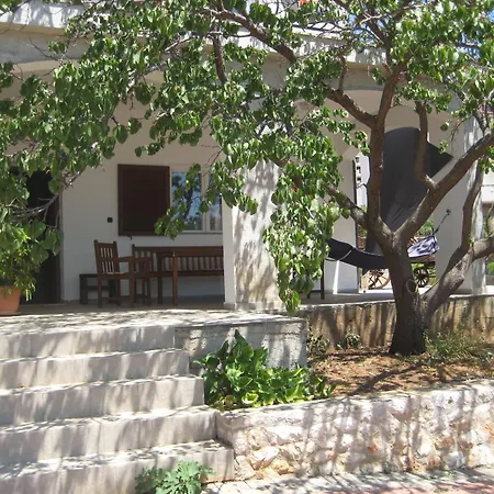 Apartament Pralija Mile *