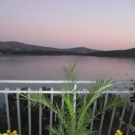 Lägenhet Pralija Mile Zaboric