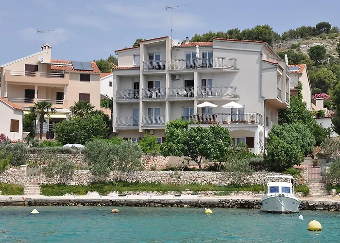 アパート Pralija Mile ザボリッチ