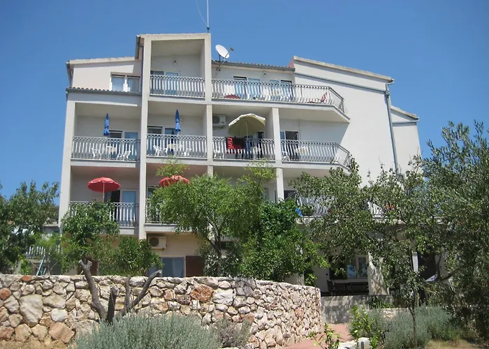 アパート Pralija Mile ザボリッチ