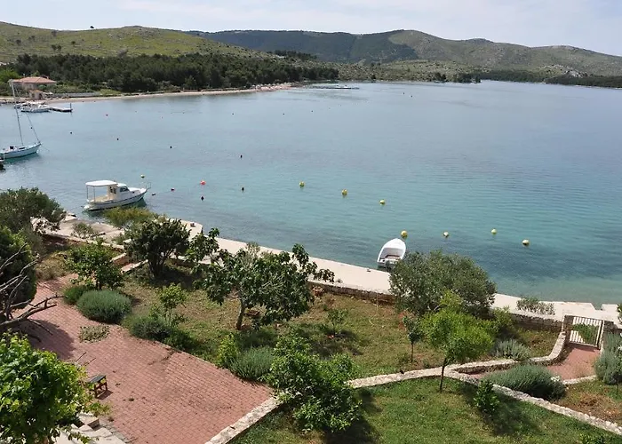 アパート Pralija Mile ザボリッチ